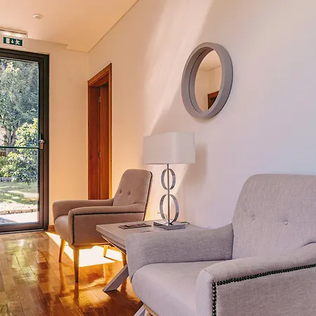 Alojamento de Turismo Rural Casa Mourôas *